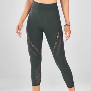 NWT Fabletics Warp Knit Mesh Leggings